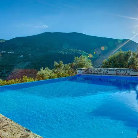 Sleeps 6 Pool Villa Sivota (Lefkada)