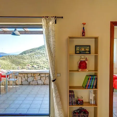 Villa Sleeps 6 Pool