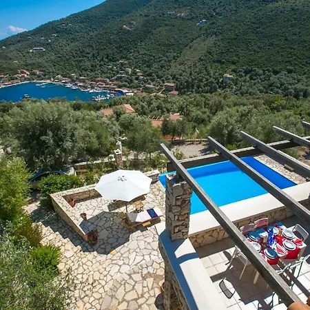 Sleeps 6 Pool Villa Sivota (Lefkada)
